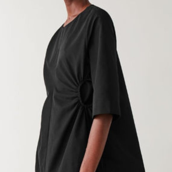 BLACK RING DETAIL TOP (NEW) - Picture 3 of 5